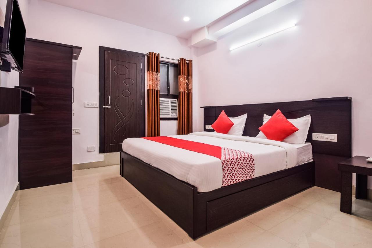 Oyo 23296 Hotel Quality Time Ουνταϊπούρ Εξωτερικό φωτογραφία