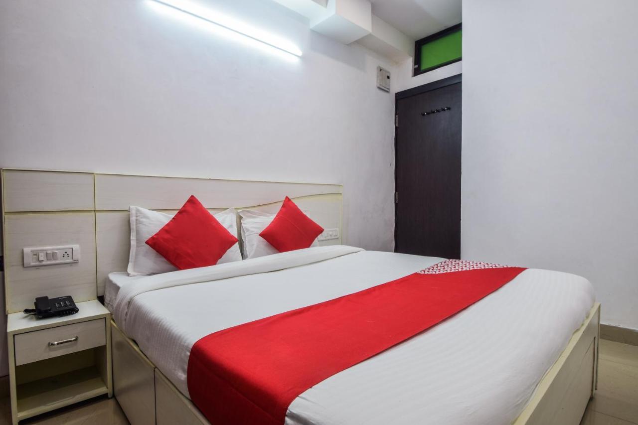Oyo 23296 Hotel Quality Time Ουνταϊπούρ Εξωτερικό φωτογραφία