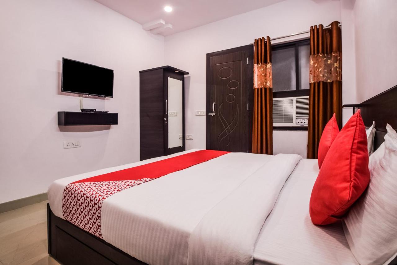 Oyo 23296 Hotel Quality Time Ουνταϊπούρ Εξωτερικό φωτογραφία