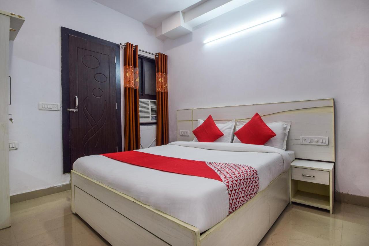 Oyo 23296 Hotel Quality Time Ουνταϊπούρ Εξωτερικό φωτογραφία